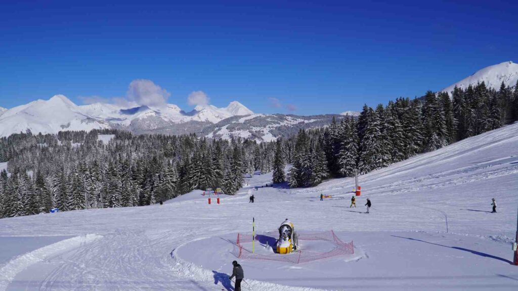 Gap to piste 64.